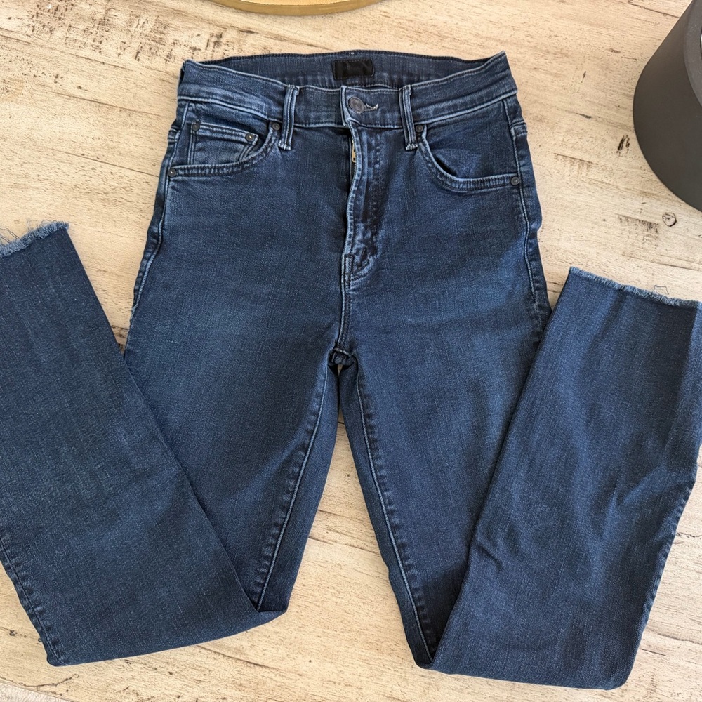 MOTHER Women's Hustler Ankle Fray in Washed Black